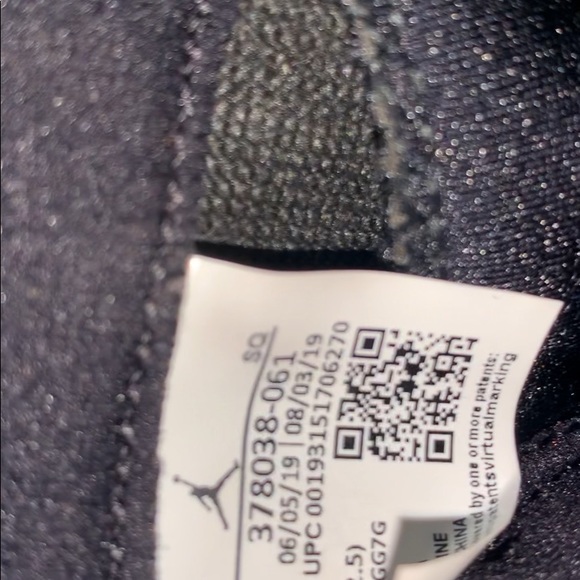 Jordan retro 11. Size 7(GS). Original $330 New $200 - Picture 6 of 7
